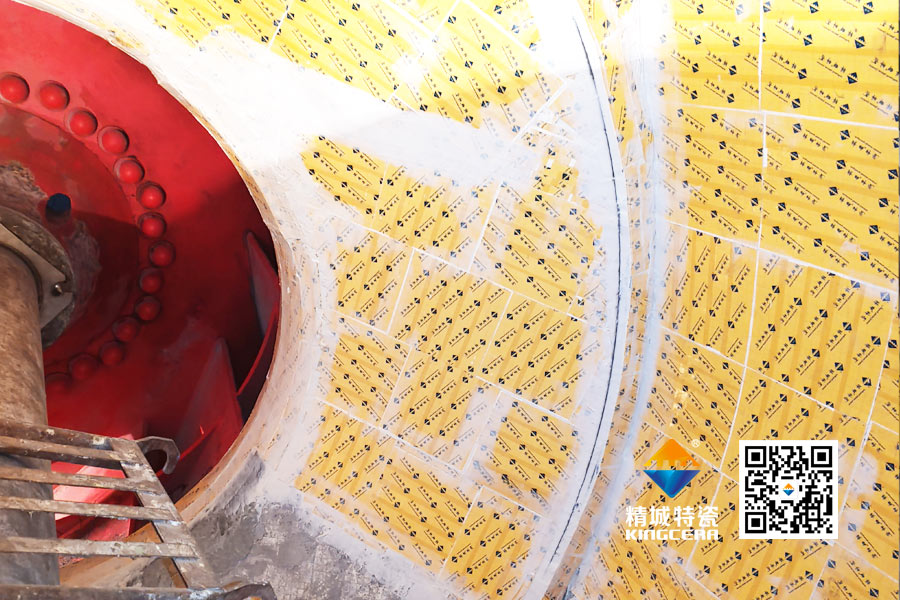 水泥廠循環(huán)風(fēng)機(jī)機(jī)殼內(nèi)壁安裝氧化鋁耐磨陶瓷