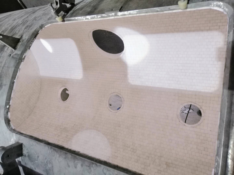 耐磨陶瓷在鋰電材料混合機內(nèi)的應用